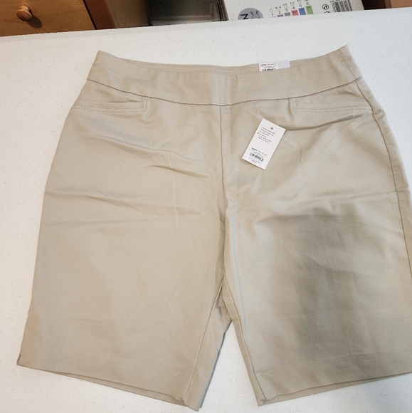 Croft & Barrow bermuda shorts - Picture 2 of 2